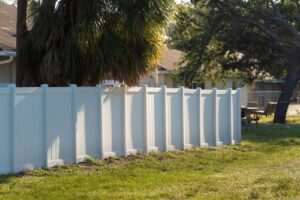 Vinyl white fence - Big Florida Fencing